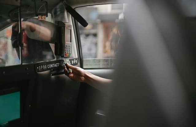 peminjaman dana menggunakan kartu kredit untuk pelaku bisnis startup
