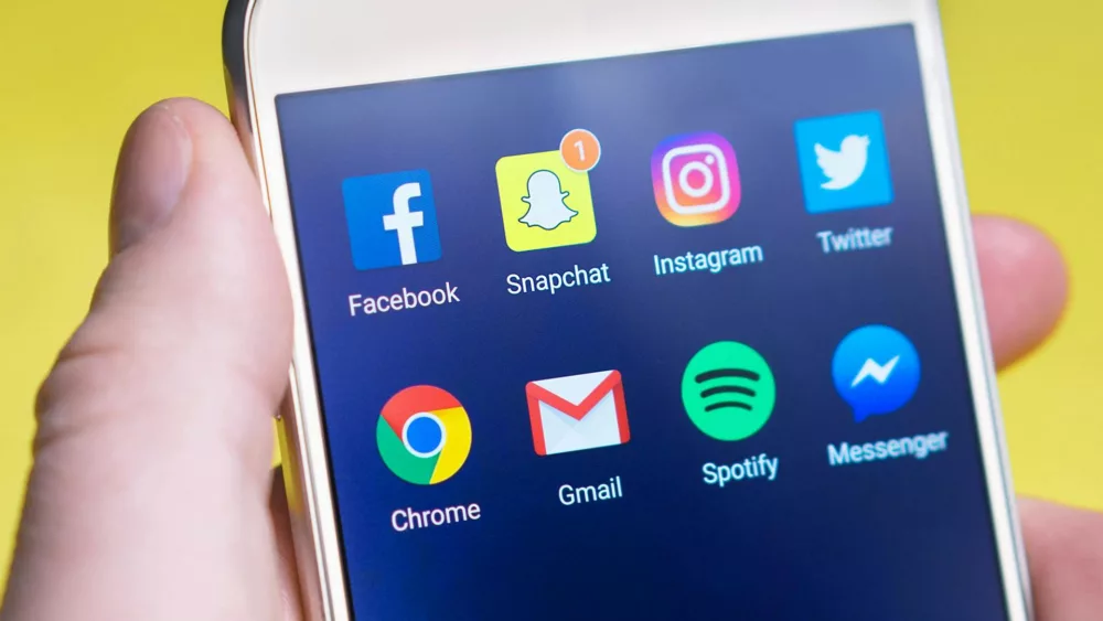 penggunaan platform social media sebagai strategi acquisition pelanggan