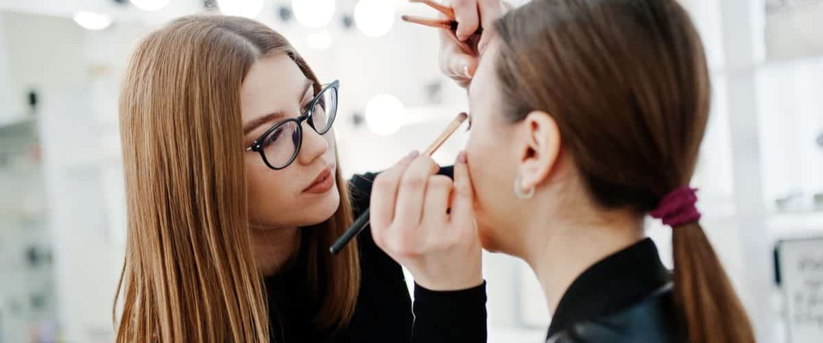 Tips Sukses Memulai Bisnis Salon Kecantikan Bagi Pemula