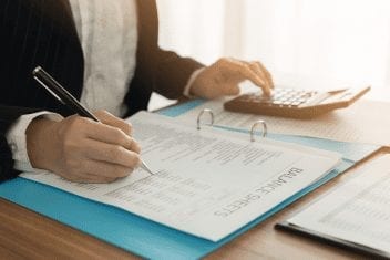 Laporan Keuangan: Pengertian, Fungsi, Jenis, Format