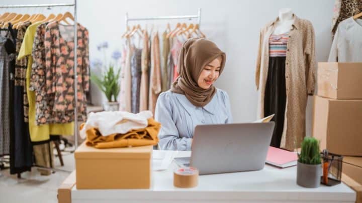 pembukuan fashion online shop sederhana